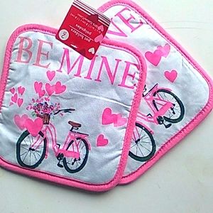 Bicycle and hearts valentine  pot holder kitchen set